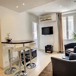 1 Bedroom Notre Dame 2 mins from the Croisette&the Palais 225